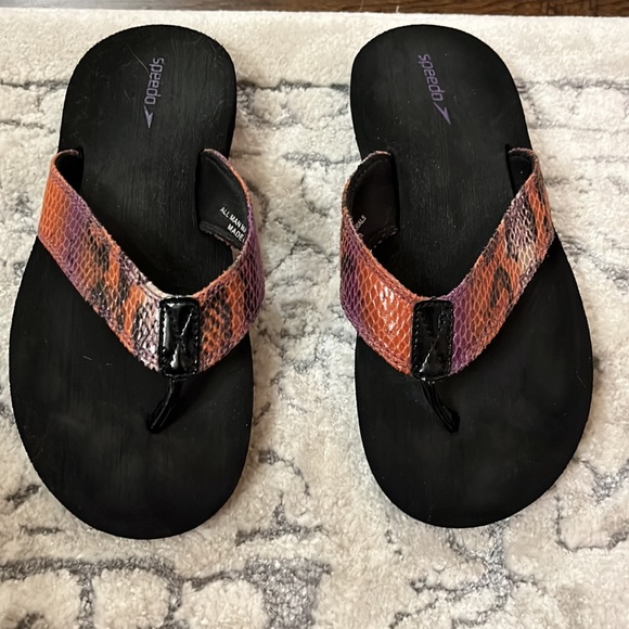 Speedo purple and orange snakeskin print flip flop padded sandal - Picture 13 of 17